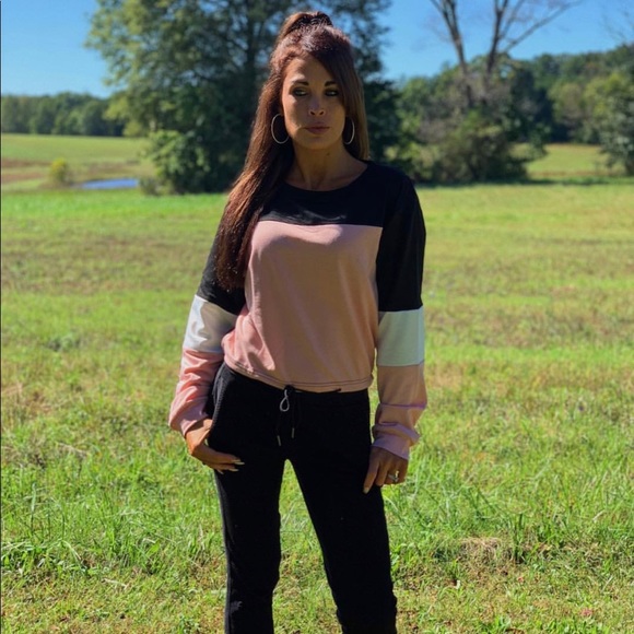 Tops - Color block drawstring lightweight sweater